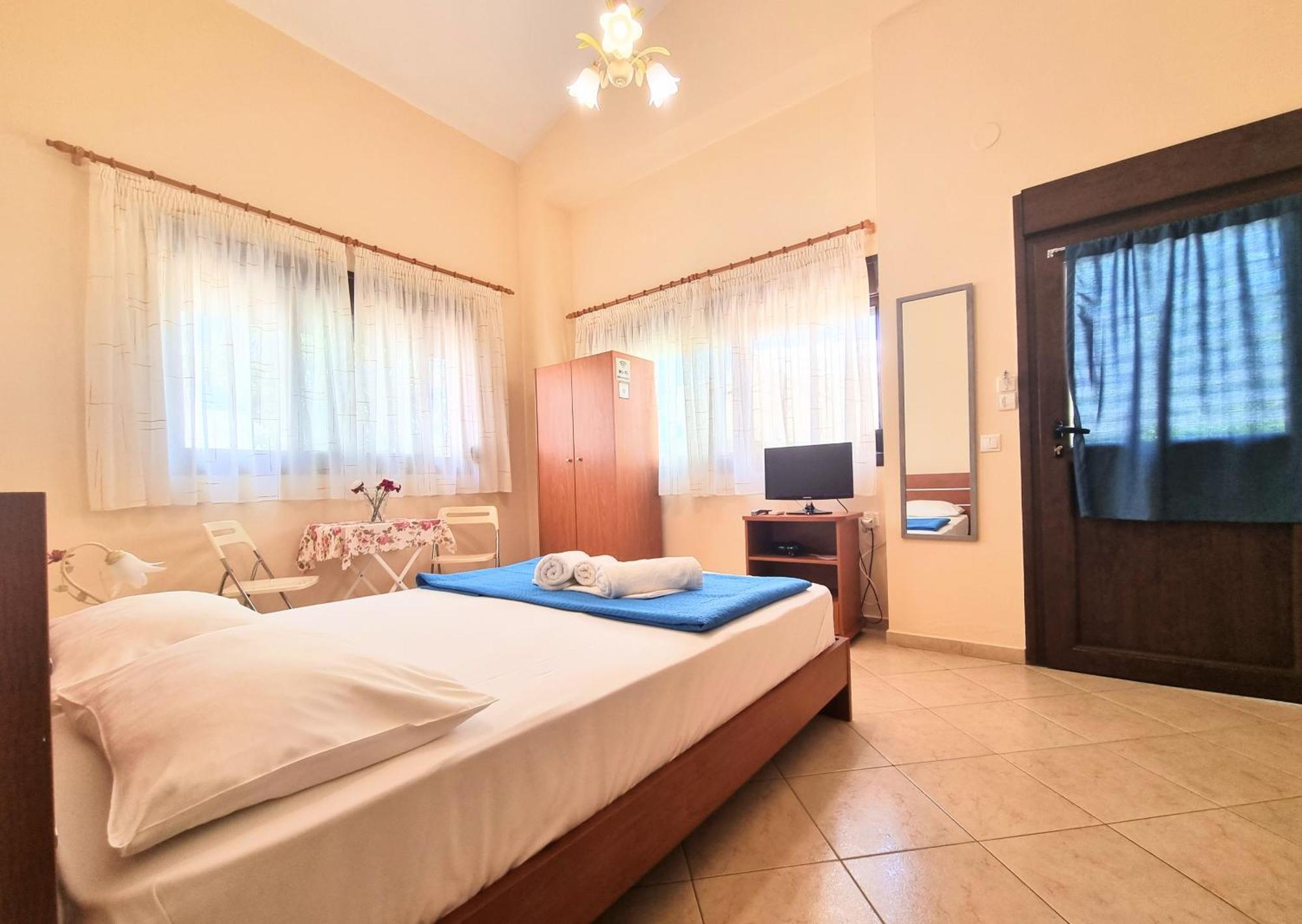 Ktima Amitsa Studios & Apartments Sarti Esterno foto
